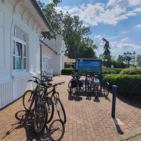 - Balaton 18521 Balatonföldvár