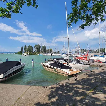 - Balaton 18521 Appartement *