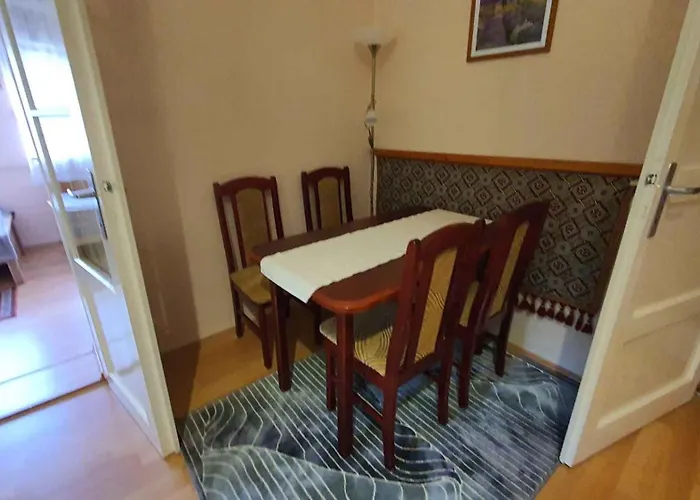 - Balaton 18521 Apartman