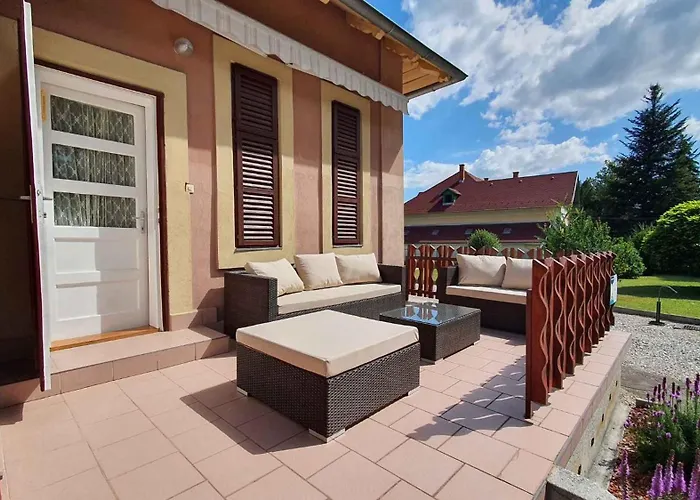 - Balaton 18521 Balatonföldvár