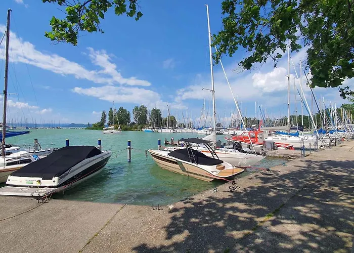 - Balaton 18521 Apartman *