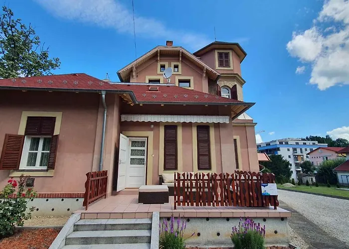 - Balaton 18521 Balatonföldvár